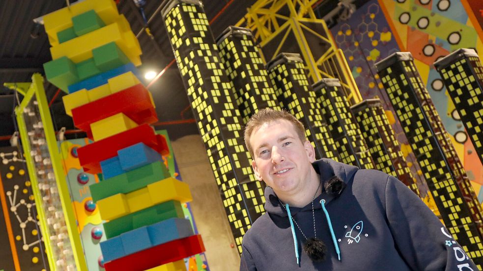 Die Gewinner des ON-Gewinnspiels werden am „Space Magic“-Eröffnungstag eine Stunde vor den normalen Besuchern von Geschäftsführer Steve Schröder im Weltraum-Freizeitpark begrüßt. Foto: Romuald Banik