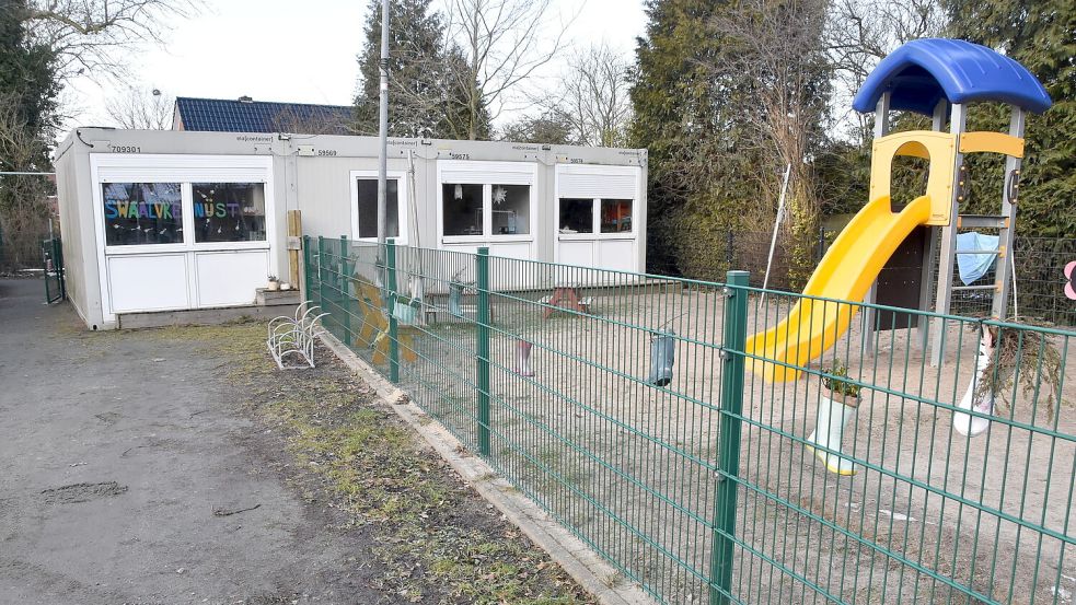 Ursprünglich als Provisorium gedachte Containerkrippen wie das „Swaalvkenüst“ in Upgant-Schott (Bild) sollen dauerhaft verschwinden. Fotos: Thomas Dirks