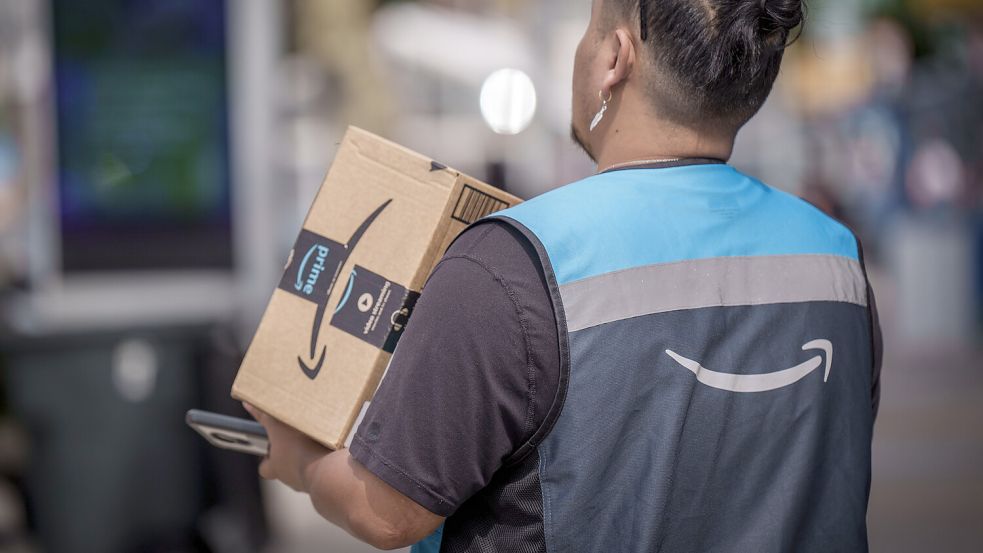 Amazon-Kunden können sich unter bestimmten Voraussetzungen auch Pakete in den frühen Morgenstunden liefern lassen. Foto: dpa/Michael Kappeler