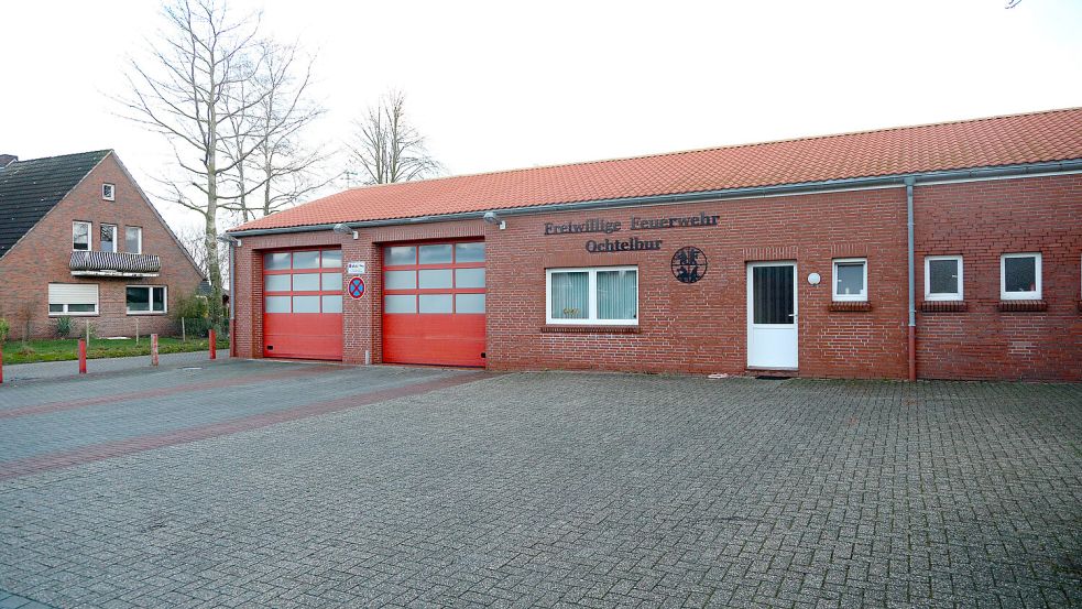Das Gebäude der Freiwilligen Feuerwehr in Ochtelbur ist alt und zu klein. Foto: Romuald Banik