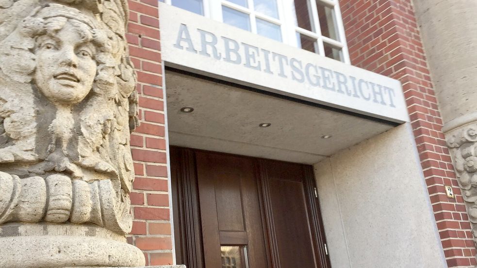Vor dem Arbeitsgericht Emden trafen sich am Donnerstag die Streitparteien Wolfgang Völz und Wirtschaftsbetriebe der Stadt Norden. Foto: Archiv