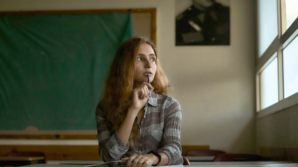 Eine Schülerin bekommt Liebesbriefe von ihrem Lehrer. Der Journalistin und Buchautorin Britta Rotsch ist genau das passiert. Foto: Unsplash