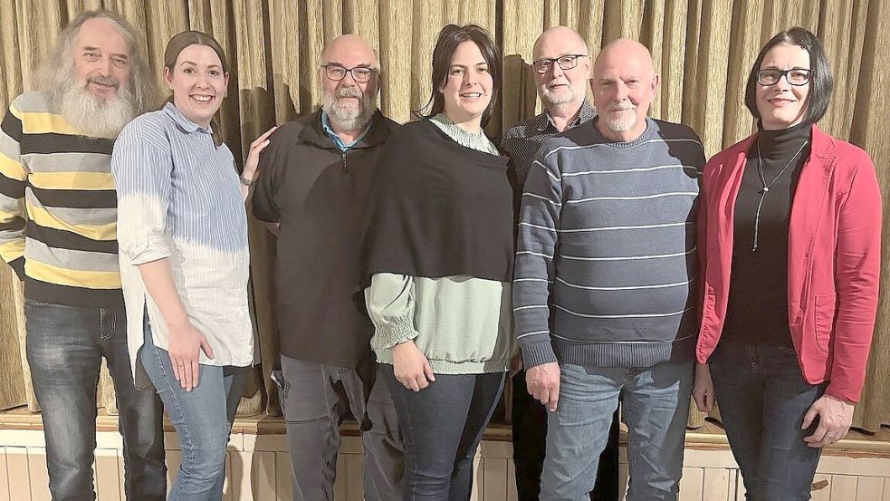 Der neu gewählte Vorstand des Mühlenvereins (von links): Alfred Janssen, Tomma Berge, Xaver Schruhl, Verena Poppinga, Albert Janssen, Werner Arendt und Tanja Luitjens. Foto: privat