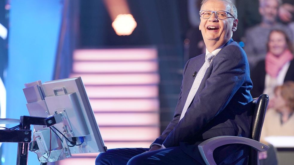 Günther Jauch konnte sich in der neuesten Ausgabe von „Wer wird Millionär?“ das Lachen nicht verkneifen. Foto: RTL/Stefan Gregorowius