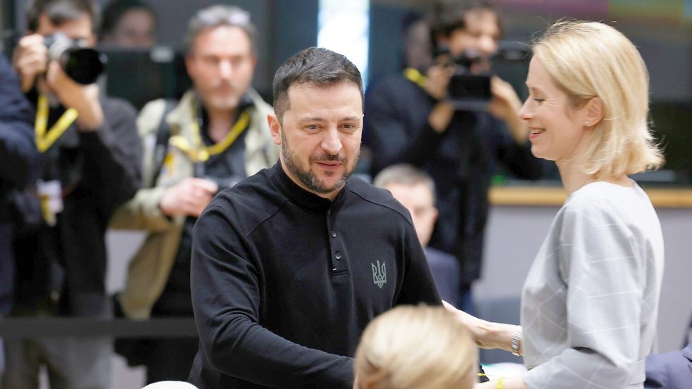 Der im Weißen Haus gedemütigte ukrainische Präsident wurde mit offenen Armen empfangen. Foto: Geert Vanden Wijngaert/AP/dpa
