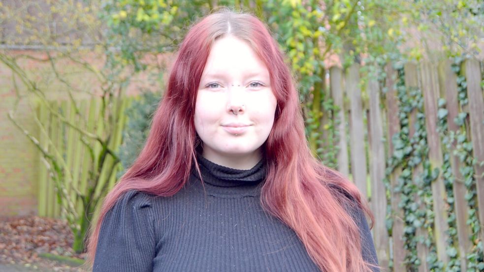 Fiona Oltersdorf ist heute 19 und macht eine Ausbildung. Zu Beginn der Pandemie war sie 14 Jahre alt und Schülerin in Großefehn. Foto: Eva van Loh
