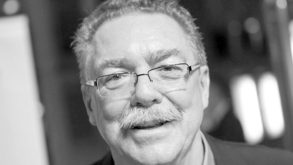 Wolfgang Engel, einer der wichtigsten Theaterregisseure der DDR, ist am Freitag im Alter von 81 Jahren gestorben. (Archivbild) Foto: Frank Rumpenhorst/dpa