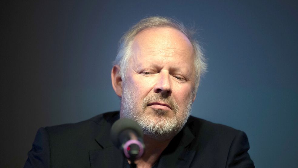 Stirbt der Kommissar Borowski in seinem letzten „Tatort“? Axel Milberg im Kreuzverhör. Foto: dpa/Lino Mirgeler