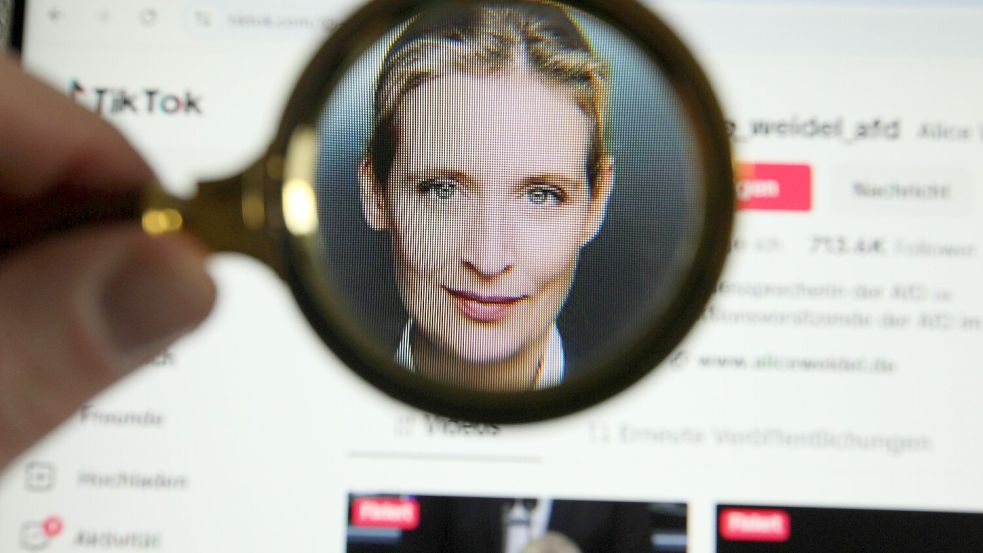 Der neue Trend auf TikTok „#huggingtrend“ zeigt mithilfe von KI generierte Videos, auf denen die Nutzer bekannte Persönlichkeiten umarmen. Die AfD um Alice Weidel weiß das für sich zu nutzen. Foto: IMAGO/BODE