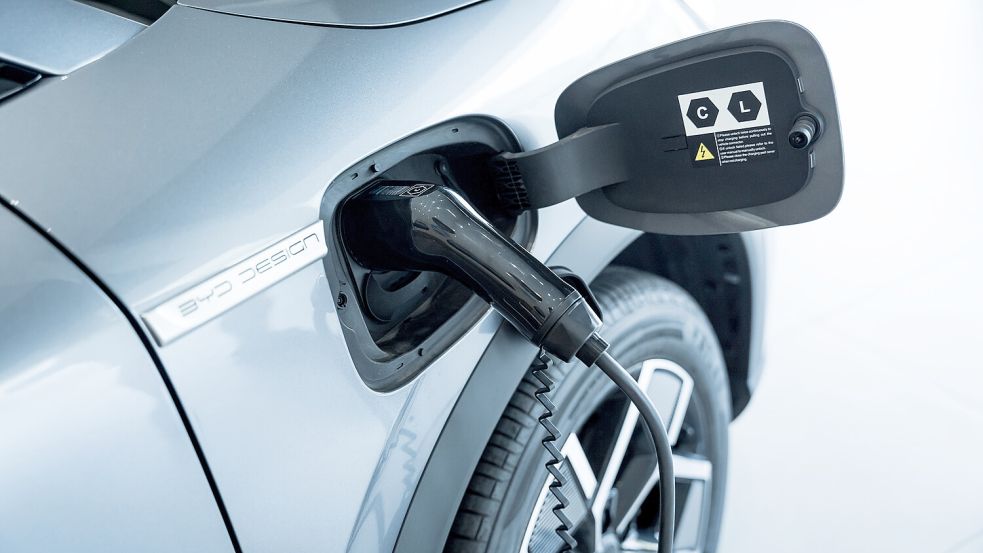 Die sogenannte „Super e-Platform“ des chinesischen Auto- und Batterieherstellers BYD bietet eine Spitzenleistung von bis zu 1000 Kilowatt. Foto: IMAGO / Pond5 Images