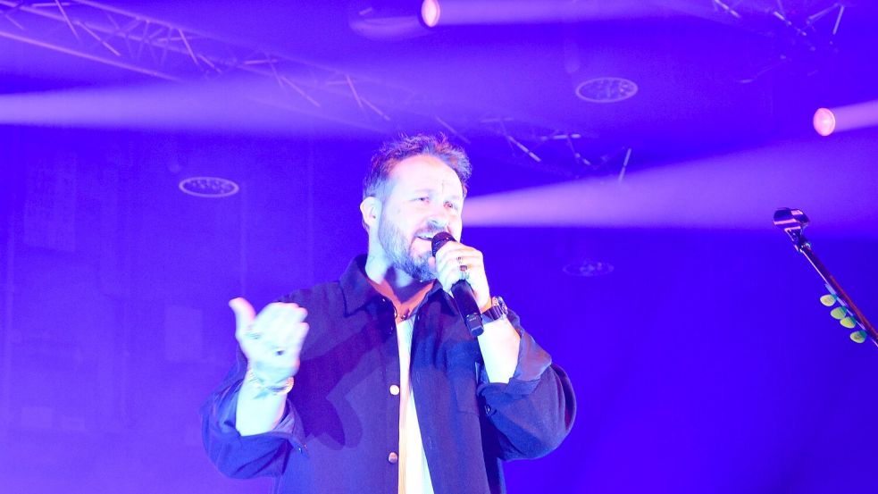 Florian Künstler begeisterte das Publikum bei seinem Konzert in der Stadthalle. Foto: Karin Eden