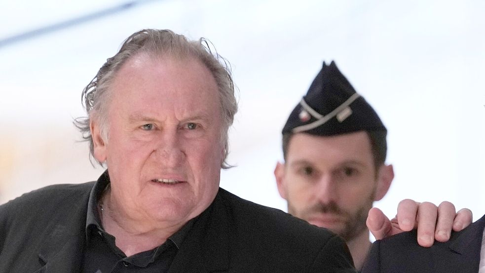 Depardieu streitet die Vorwürfe ab. Foto: Aurelien Morissard/AP/dpa