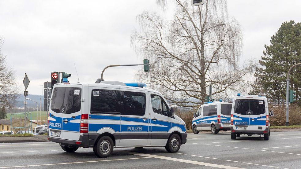 Seit Dienstag suchen zahlreiche Helfer nach einem vermissten sechsjährigen Jungen in Weilburg. Foto: Christian Lademann/dpa