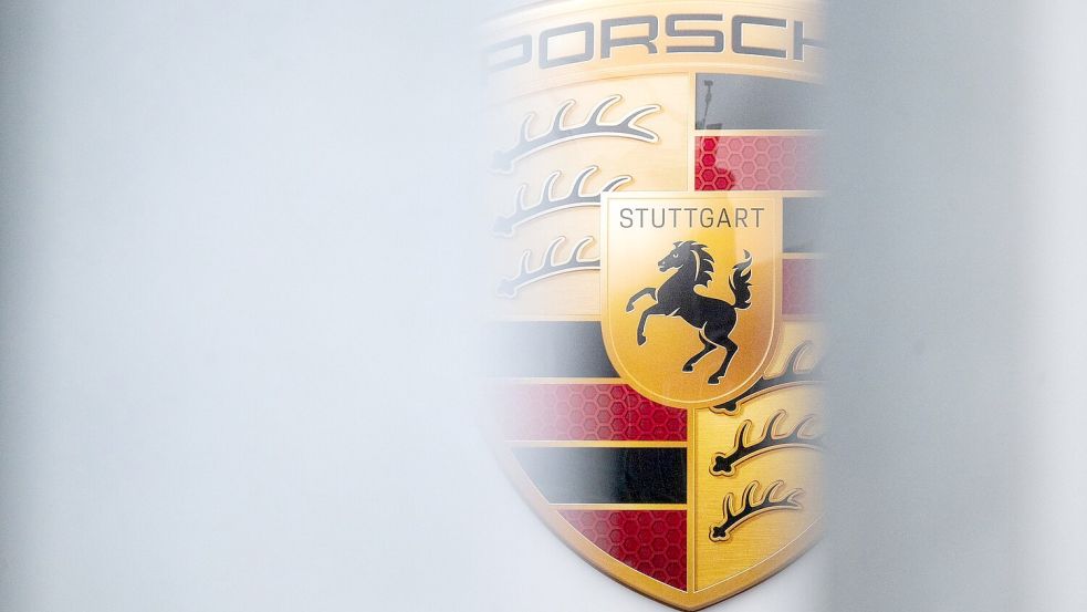 Nach Protesten hat Porsche die Ausbaupläne für seine Teststrecke in Süditalien gestoppt. (Archivbild) Foto: Marijan Murat/dpa