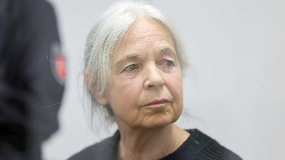 Daniela Klette kritisierte am ersten Prozesstag ihre Haftbedingungen. (Archivbild) Foto: Wolfgang Rattay/Reuters/Pool/dpa