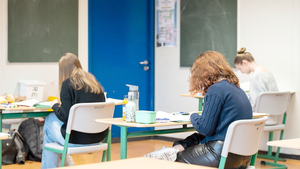Bei den Abiturprüfungen in Niedersachsen sind im Fach Erdkunde fehlerhafte Zahlen festgestellt worden. Es ist nicht der erste Fall dieser Art. Foto: dpa/Silas Stein