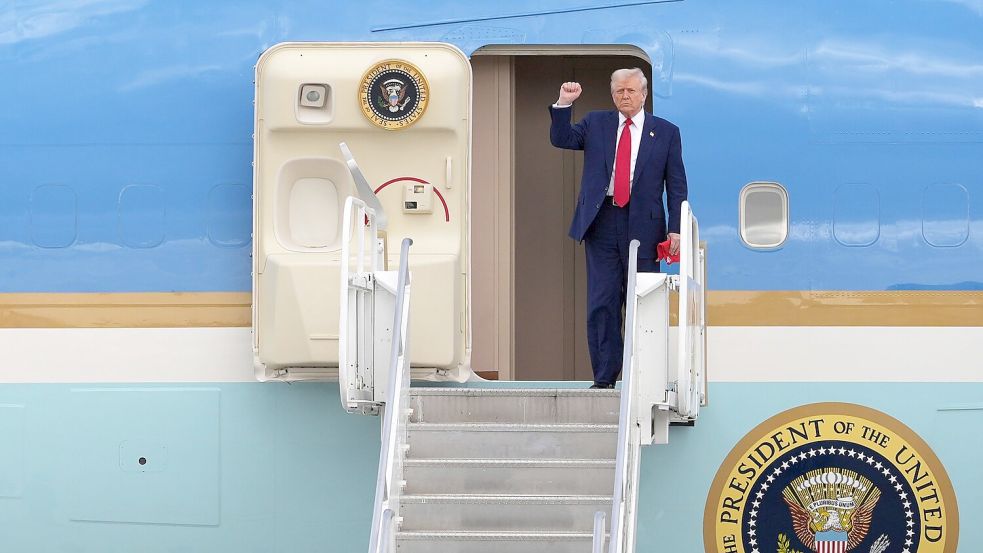 Trump: „Wir haben uns selbst auf den Fahrersitz gesetzt.“ Foto: Rebecca Blackwell/AP/dpa