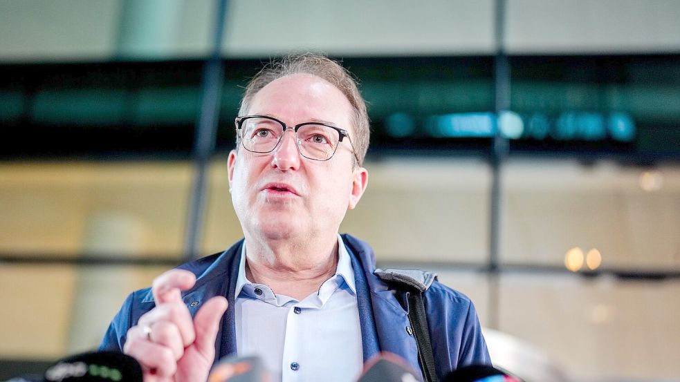 Die Schlusskurve der Verhandlungen ist laut CSU-Landesgruppenchef Alexander Dobrindt in Sicht - wenn auch noch nicht erreicht. Foto: Kay Nietfeld/dpa