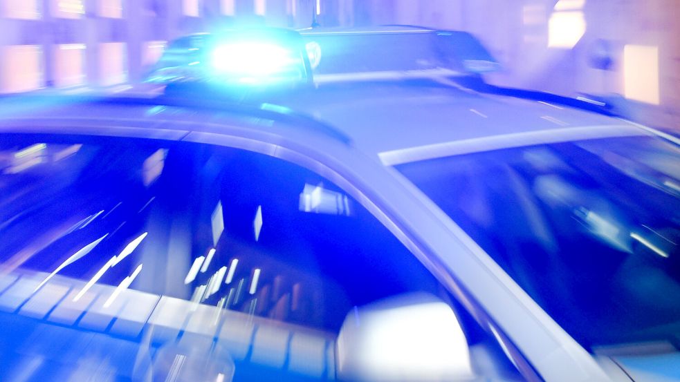 Die Polizei ermittelt im Wirdumer Unglücksfall. Foto: DPA