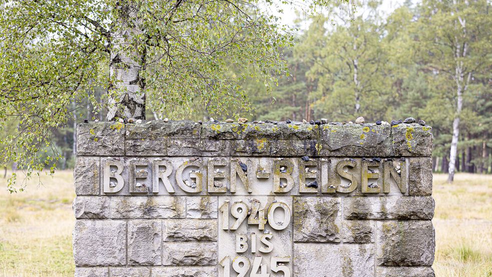 In der Gedenkstätte Bergen-Belsen haben Schüler im vergangenen Jahr die rechte Parole „Deutschland den Deutschen, Ausländer raus“ gegrölt. Foto: dpa/Moritz Frankenberg