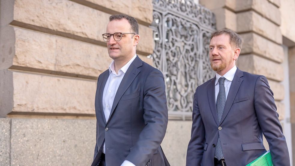 Führende Unionsvertreter sehen bei Koalitionsverhandlungen wachsenden Einigungsdruck durch Turbulenzen in der Weltwirtschaft. Foto: Michael Kappeler/dpa