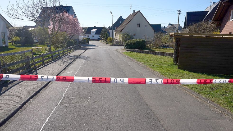 Nach der Gewalttat im Westerwald fahnden die Ermittler nach einem 61-Jährigen. Foto: Thomas Frey/dpa