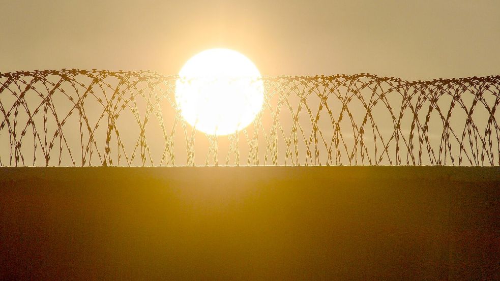 In den Langzeitbesuchsräumen der JVA Burg können Gefangene mehrere Stunden mit Partnern oder Familienmitgliedern meist unbeaufsichtigt verbringen. (Archivbild) Foto: Klaus-Dietmar Gabbert/dpa