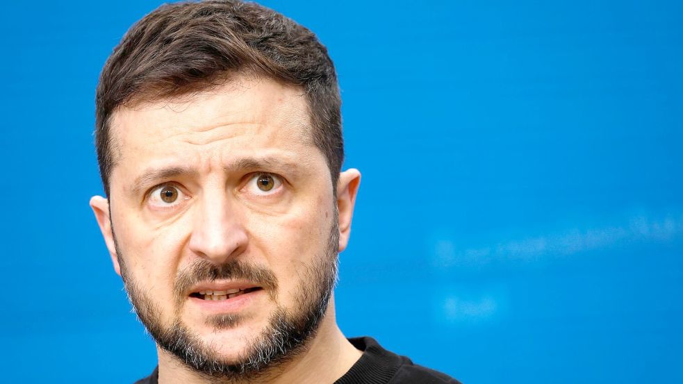 Nach der Gefangennahme von chinesischen Staatsbürgern in russischen Uniformen fordert der ukrainische Präsident Wolodymyr Selenskyj internationale Reaktionen. (Archivbild) Foto: Geert Vanden Wijngaert/AP/dpa