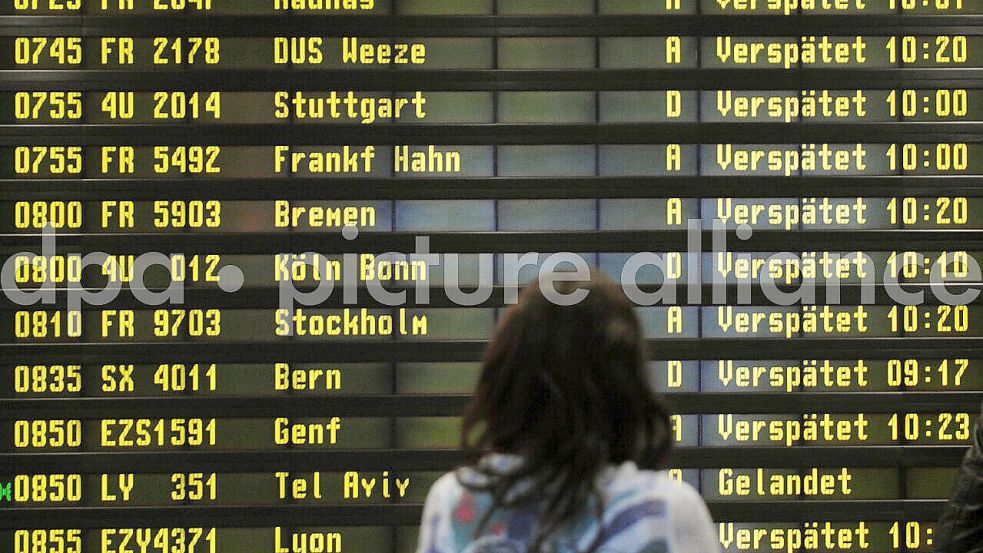 Wenn Flüge verspätet sind oder ausfallen, konnten Reisende bislang mit einer Entschädigung rechnen. Das könnte sich aber schon bald ändern. Foto: dpa/Hannibal Hanschke
