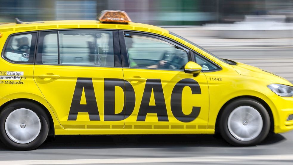 Elektroautos brauchten 2024 sehr viel seltener Hilfe von den Pannenhelfern des ADAC. (Archivbild) Foto: Robert Michael/dpa
