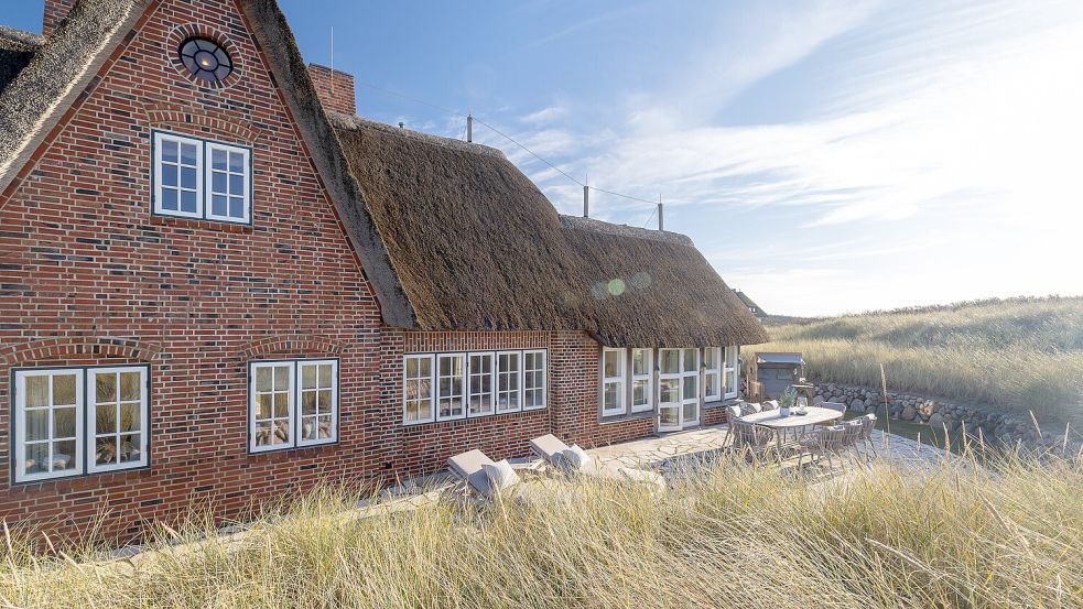 Das ehemalige Göring-Haus „Min Lütten“ an der Seestraße in Wenningstedt sucht neue Besitzer. Foto: Lars Neugebauer