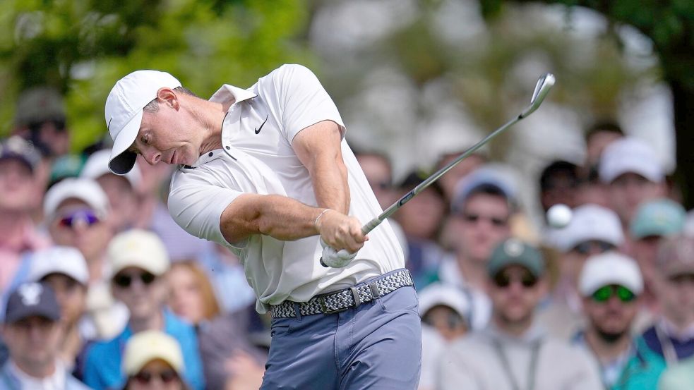Rory McIlroy spielte am Samstag ganz starkes Golf und liegt vor der Schlussrunde in Führung. Foto: George Walker IV/AP/dpa