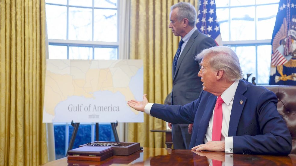 Wegen eines Streits um die Bezeichnung des Golfs von Mexiko hatte das Weiße Haus den Zugang für die Nachrichtenagentur AP beschränkt. (Archivbild) Foto: Uncredited/Pool/dpa