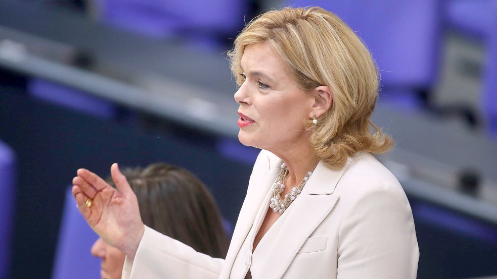 Bundestagspräsidentin Julia Klöckner kritisiert Kirchen in Deutschland für ihre Einmischung in tagespolitische Themen. Foto: IMAGO/dts Nachrichtenagentur