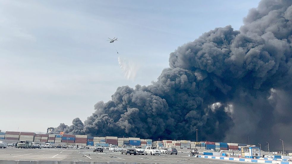 Die Zahl der Todesopfer der Explosion in Südiran ist innerhalb weniger Stunden von 7 auf 14 gestiegen. Foto: Razieh Pudat/Iranian Students‘ News Agency, ISNA/AP/dpa