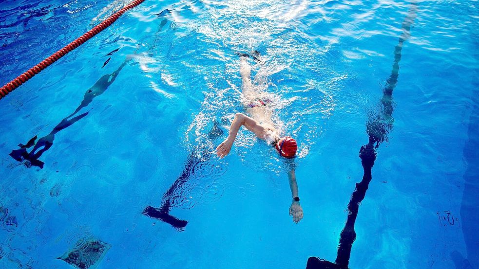Die DLRG fordert mehr Schwimmbäder in Deutschland. (Symbolbild) Foto: picture alliance/dpa