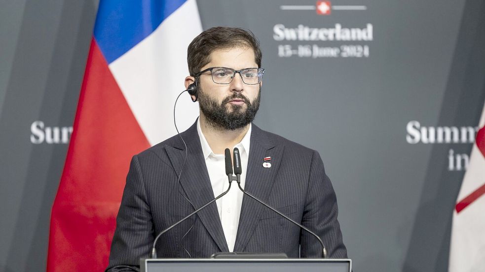 Chiles Präsident Gabriel Boric rief die Menschen auf, Küstengebiete in der betroffenen Region zu verlassen. (Archivbild) Foto: Alessandro Della Valle/KEYSTONE/EDA/POOL/dpa