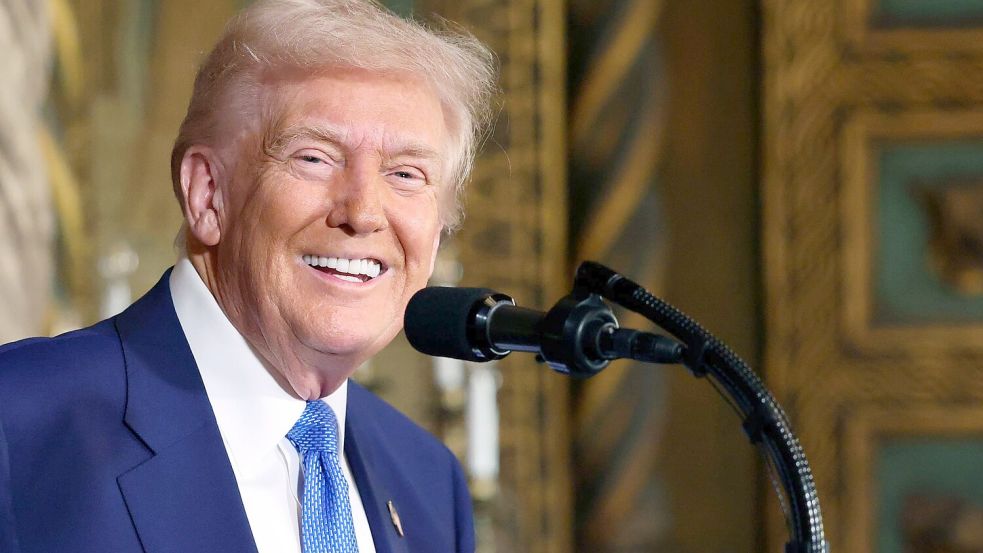 Donald Trump wünscht sich einen Ballsaal im Weißen Haus - ähnlich wie in seinem Anwesen Mar-a-Lago in Florida. (Archivbild) Foto: Uncredited/Pool/AP/dpa