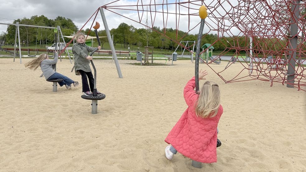 Ausgelassen toben die Kinder auf dem Spielplatz des Ihler Meers. Viele Ideen der Kinder wurden berücksichtigt. Foto: Christin Wetzel
