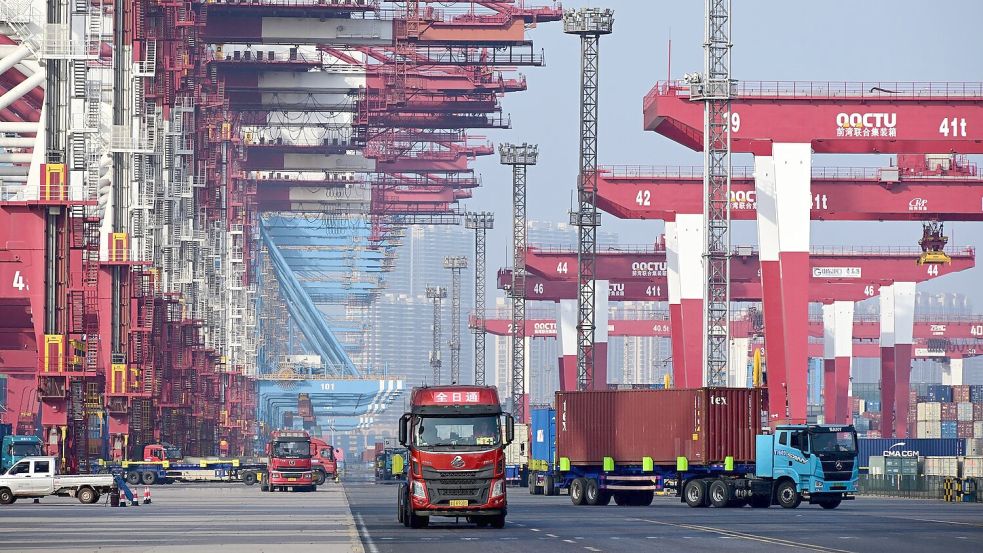Chinas Wirtschaft ist stark von Exporten abhängig. (Symbolbild) Foto: ---/XinHua/dpa