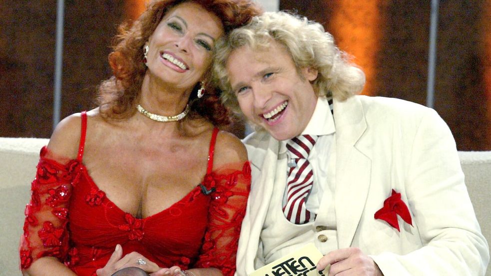 Kuscheln mit Sophia Loren: Thomas Gottschalk hatte samstagabends alle Stars zu Gast. (Archivfoto) Foto: Michael Urban/ddp/POOL/dpa
