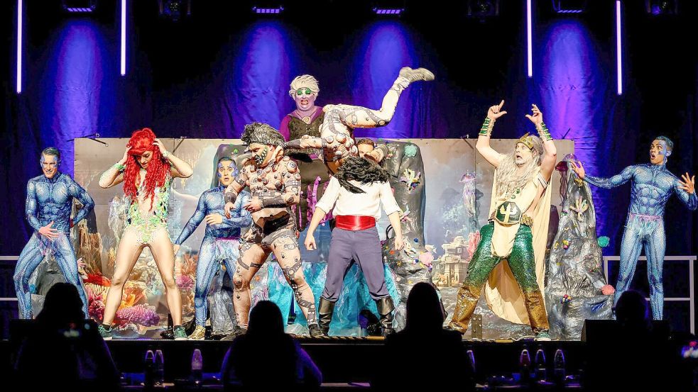 Mit ihrer Darbietung unter dem Titel „Arielle - Ursulas Rache“ hat sich das Männerballett Finsterwalde aus Brandenburg den deutschen Meistertitel geholt. Foto: Daniel Löb/dpa