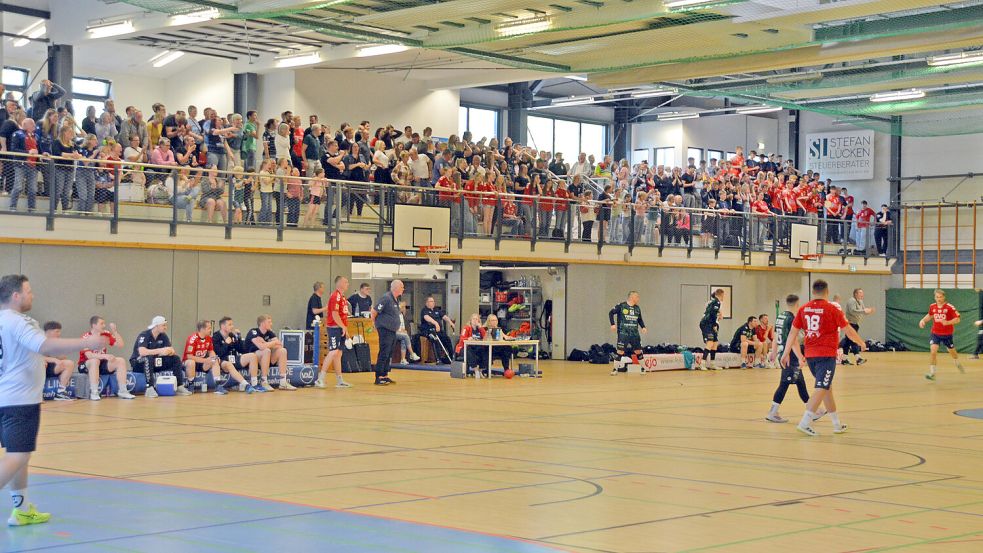 Volles Haus: Zahlreiche TuRa-Fans kamen am vergangenen Sonnabend zum letzten Heimspiel der Saison in die Kurt-Knippelmeyer-Halle. Foto: Sarah Dirks