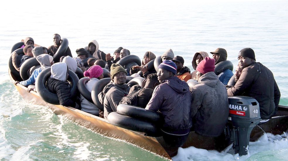 Die Zusammenarbeit der EU mit Transitländern wie Tunesien macht es Migranten zunehmend schwerer, illegal in die EU zu kommen. (Archivbild) Foto: AP/dpa
