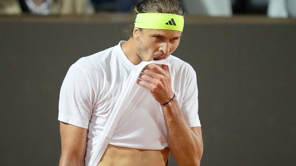 Aus in Rom: Alexander Zverev scheitert im Viertelfinale. Foto: Alessandra Tarantino/AP/dpa