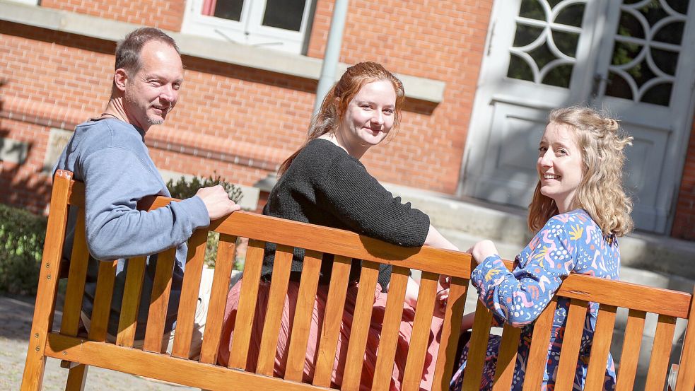 Dr. Welf-Gerrit Otto, Charlotte Hahn und Maike Nordholt schmieden ein enges kulturelles Netzwerk in der Region. Foto: Romuald Banik