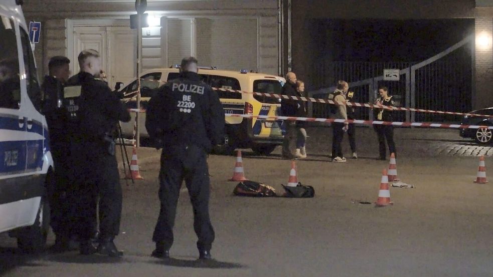 Der Polizist schwebte zwischenzeitlich in Lebensgefahr und wurde in einem Krankenhaus notoperiert. Foto: Julius-Christian Schreiner/dpa