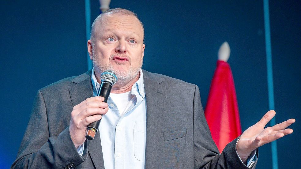 Er muss das Ergebnis nun erklären: Stefan Raab hatte einen Spitzenplatz als Ziel ausgegeben. Foto: Jens Büttner/dpa