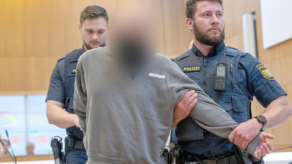 Der mutmaßliche Kopf des Trios soll auch in der Ukraine gekämpft haben. Foto: Peter Kneffel/dpa