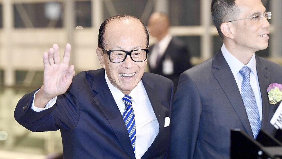 Der 96-jährige Hongkonger Milliardär Li Ka-shing zählt zu den reichsten Menschen der Welt. Foto: IMAGO/VCG